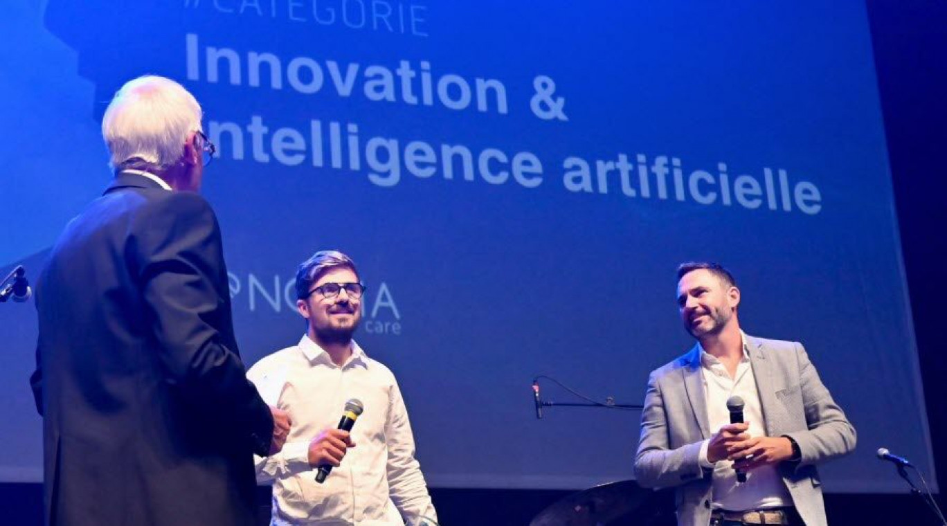 Alexis Collard, ingénieur marketing d’I-Virtual, a réceptionné le trophée lors de l’événement.