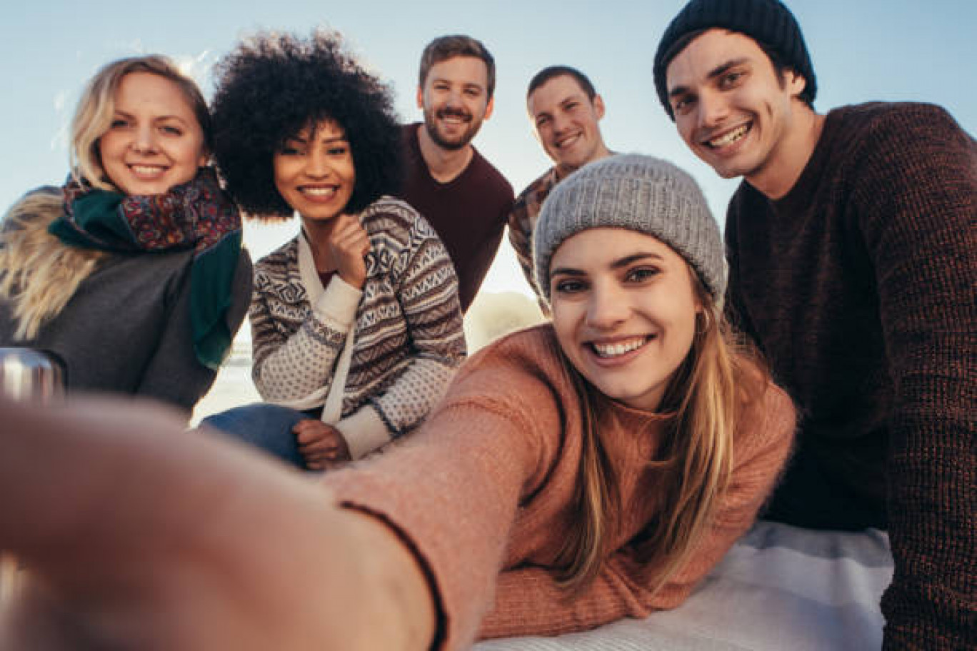 Hyperconnectée, la génération des 16-25 ans digitalise aussi sa recherche d'emploi.