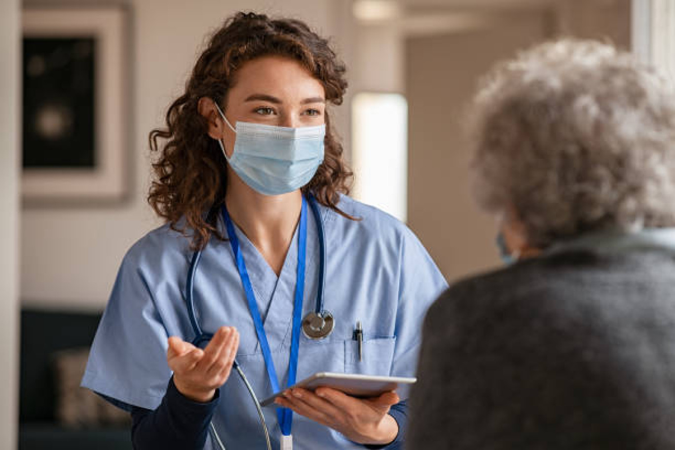 Au cœur d'enjeux sociétaux majeurs, le secteur de la santé parie sur l'alternance pour répondre à ses besoins importants de personnel.