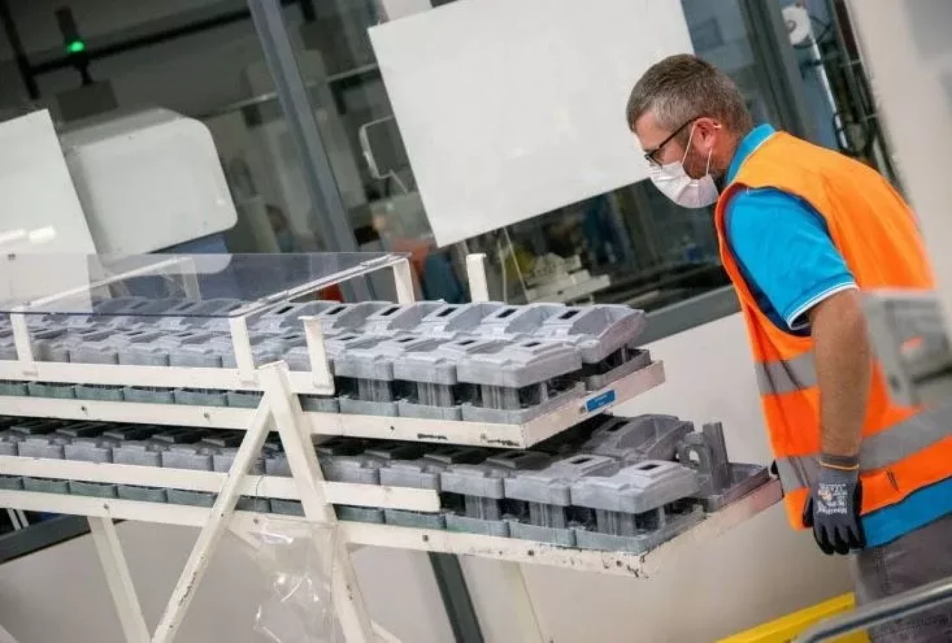 10 M€ investis, une centaine d'emplois sauvegardés : l'équipementier chinois ActBlue France se déploie en Moselle. © : Actblue France.