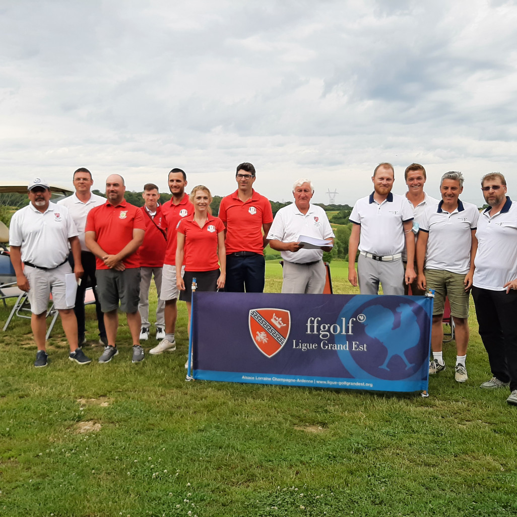 Dans la région Grand Est, presque 200 salariés se sont lancés dans l’aventure du golf en entreprise, ici à Faulquemont en 2021. © ffgolf.
