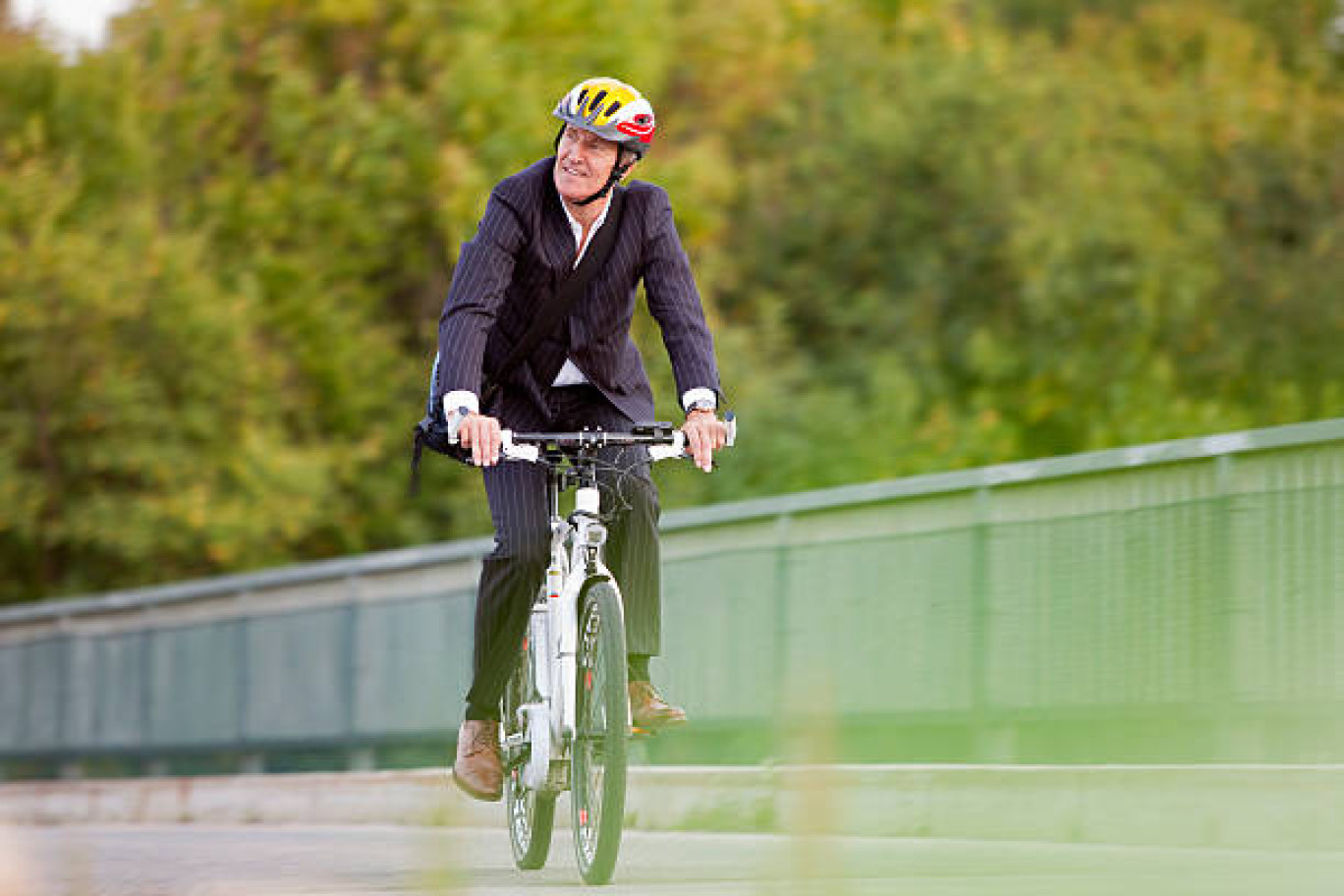 Par le vélo à assistance électrique, soutenir les personnes rencontrant des freins à la mobilité.