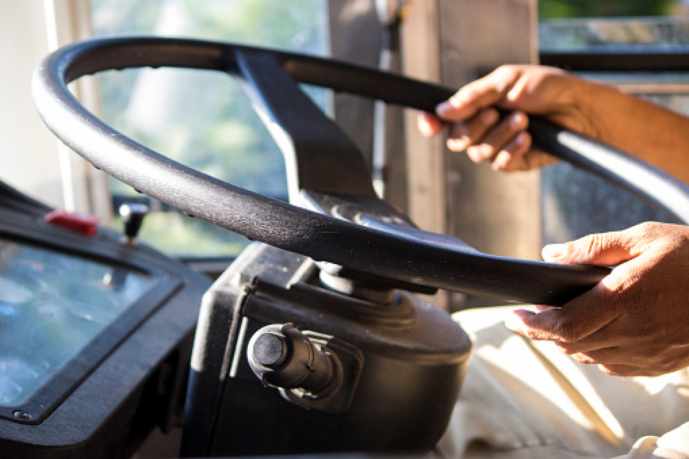 La branche bus et cars cherche quasiment en permanence des candidats pour pourvoir de nombreux postes, conducteurs et agents de maintenance.