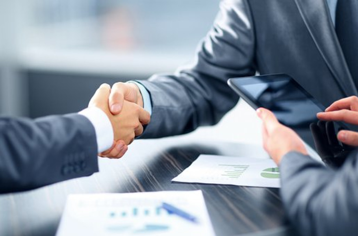 Trouver le juste milieu entre relation humaine et digitalisation des process.