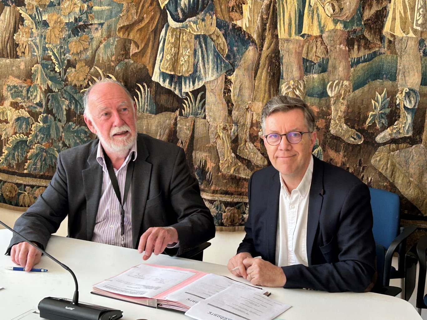 Alain Marty, maire de Sarrebourg, et Jérôme Barrier, directeur général de SEBL Grand Est. © SEBL Grand Est.