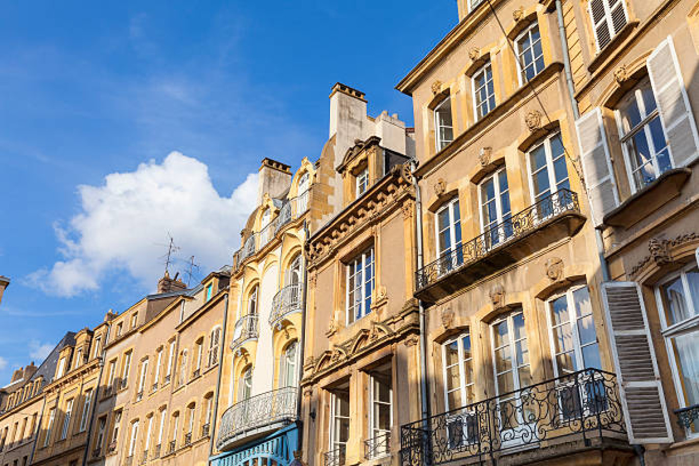 Metz se situe dans le milieu de classement national en termes de tarif moyen d'assurance habitation.