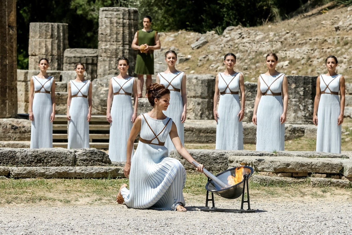 Allumée d'Olympie le 16 avril 2024, la flamme olympique sera à Metz le 27 juin suivant. 