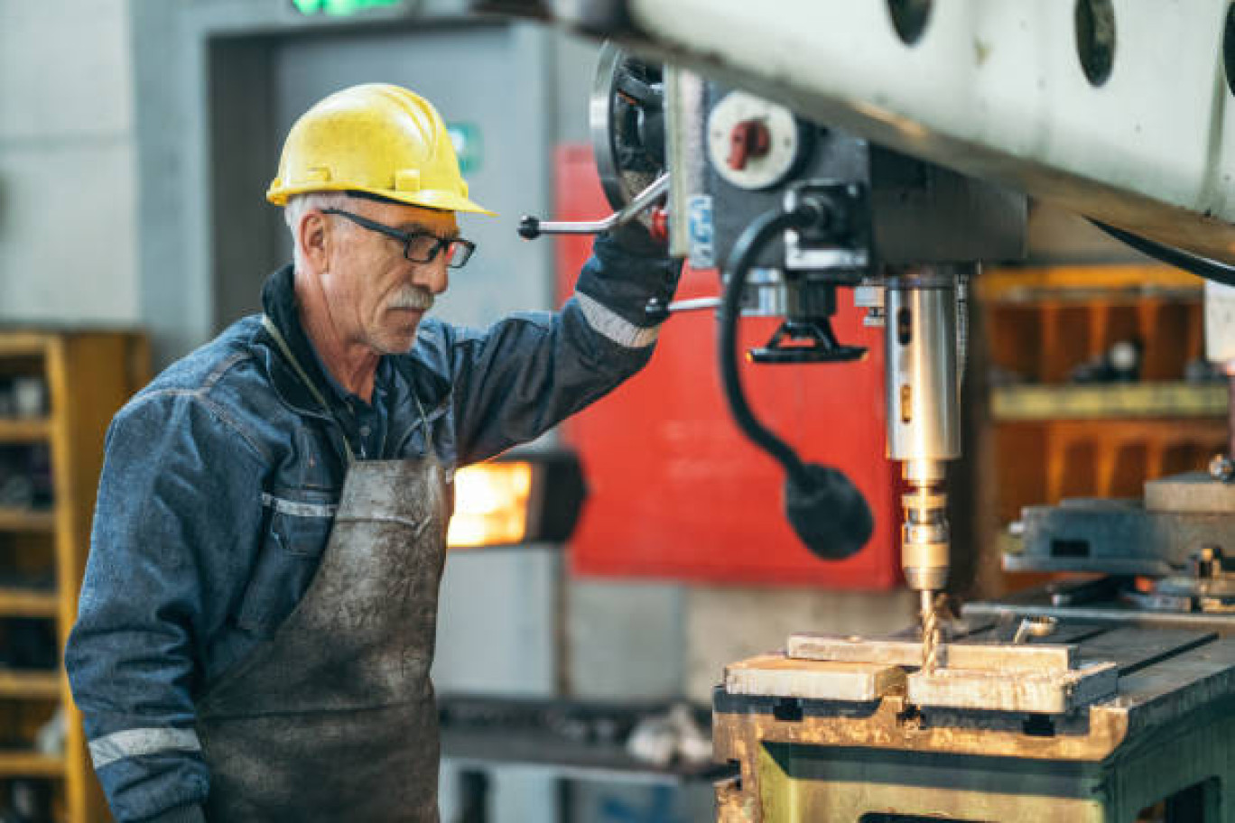 L'enjeu crucial de l'emploi des seniors. 