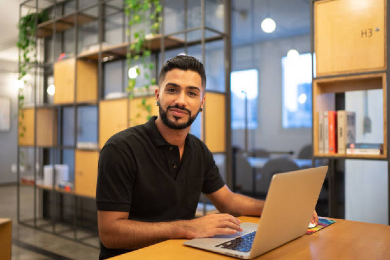 Pour poser les fondations de sa réussite, le micro-entrepreneur doit bénéficier d'un accompagnement adéquat et efficace.