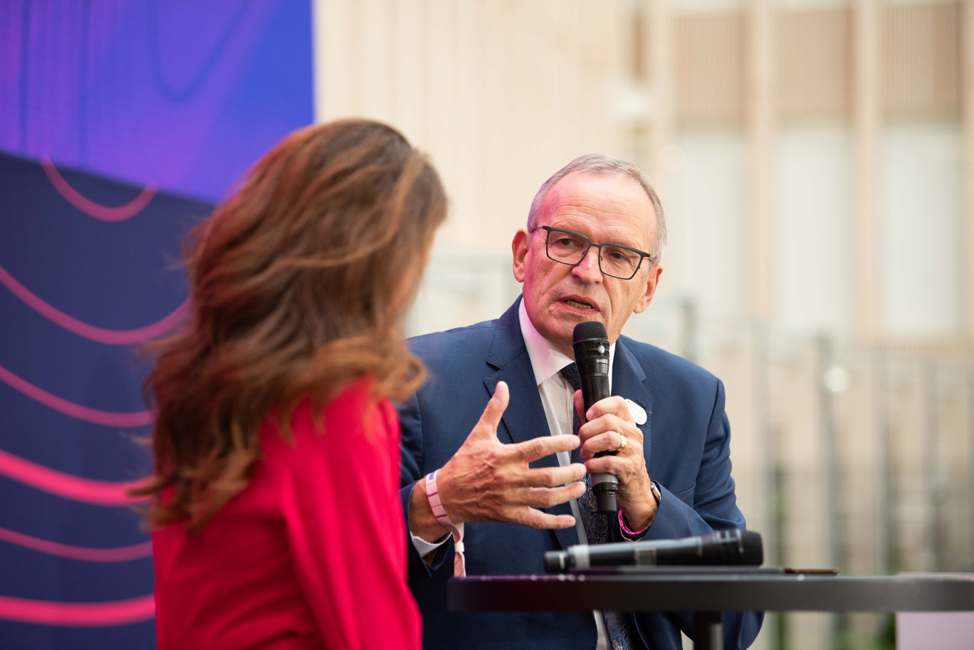 Le président du département de la Moselle, Patrick Weiten, lors de la présentation du parcours de la flamme paralympique. © CD 57.