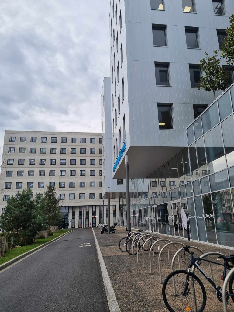 Le forum emploi se déroulera à la Maison de la Métropole, derrière la gare.