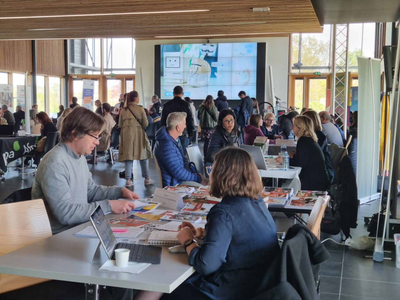 Un salon pour répondre aux questions des personnes intéressées par la reconversion. 