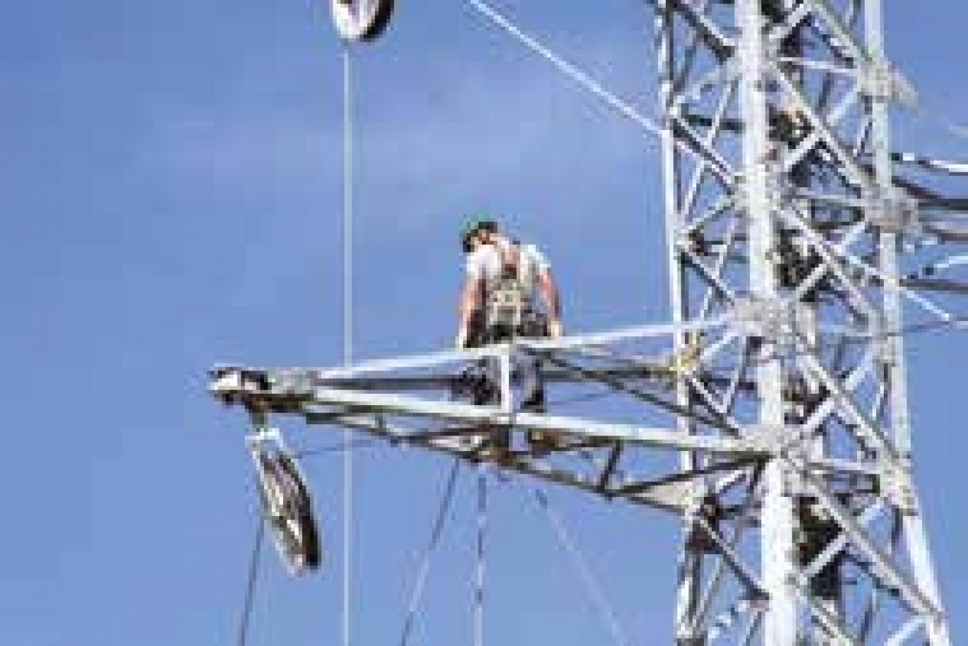 L’UEM anticipe l’ouverture totale du marché de l’électricité en janvier 2016. 