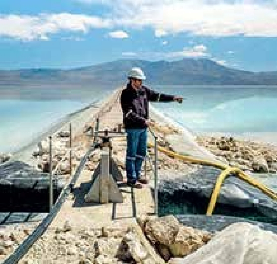 L’exploitation de certains matériaux, comme le lithium, entraîne certaines interrogations.