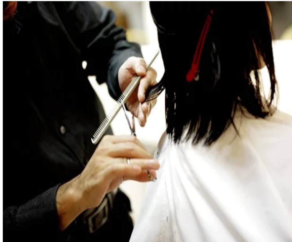 Le recyclage des cheveux atténue la pollution environnementale