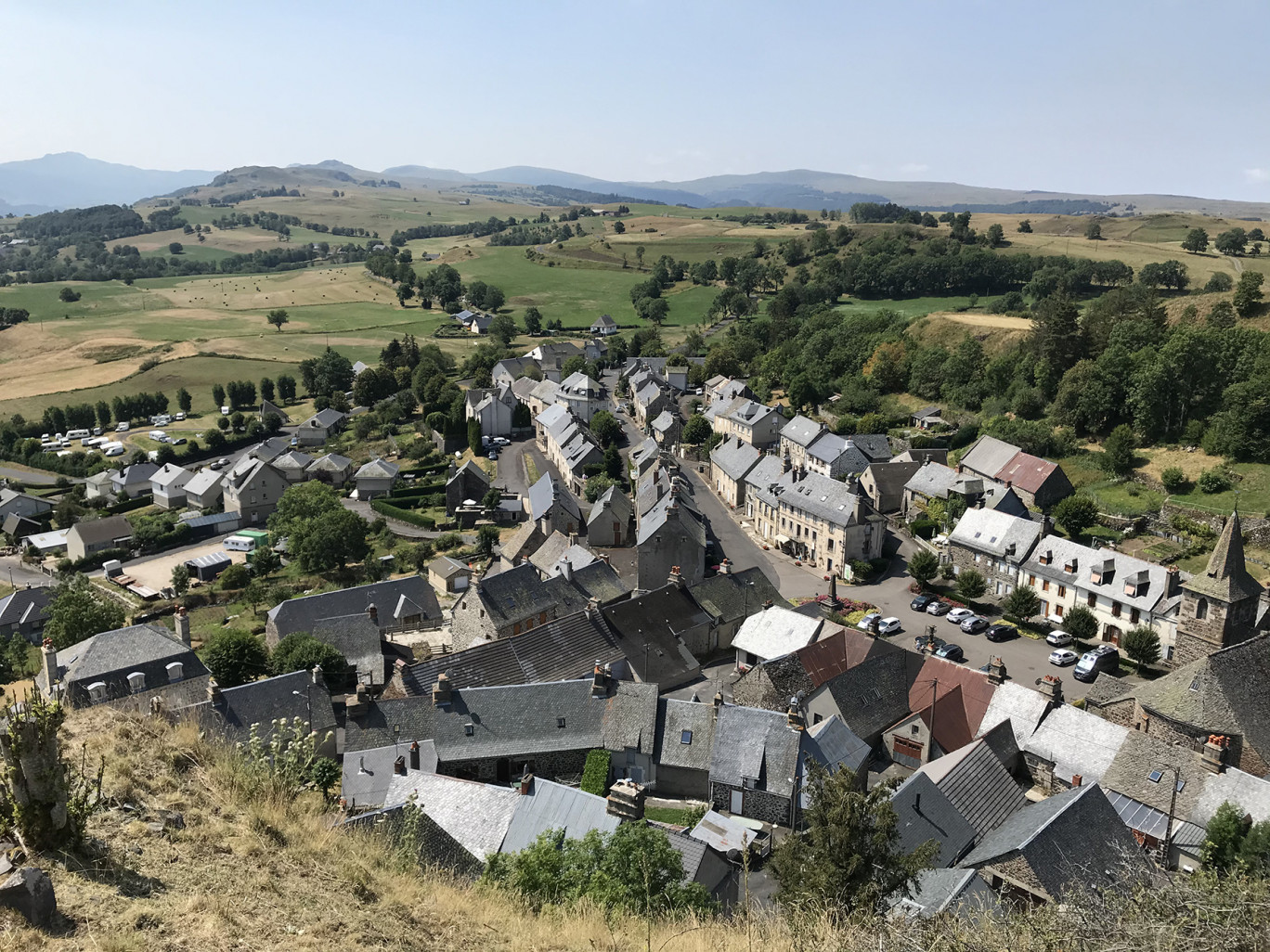 A la campagne, dans le Cantal. Crédit photo : Olivier Razemon.