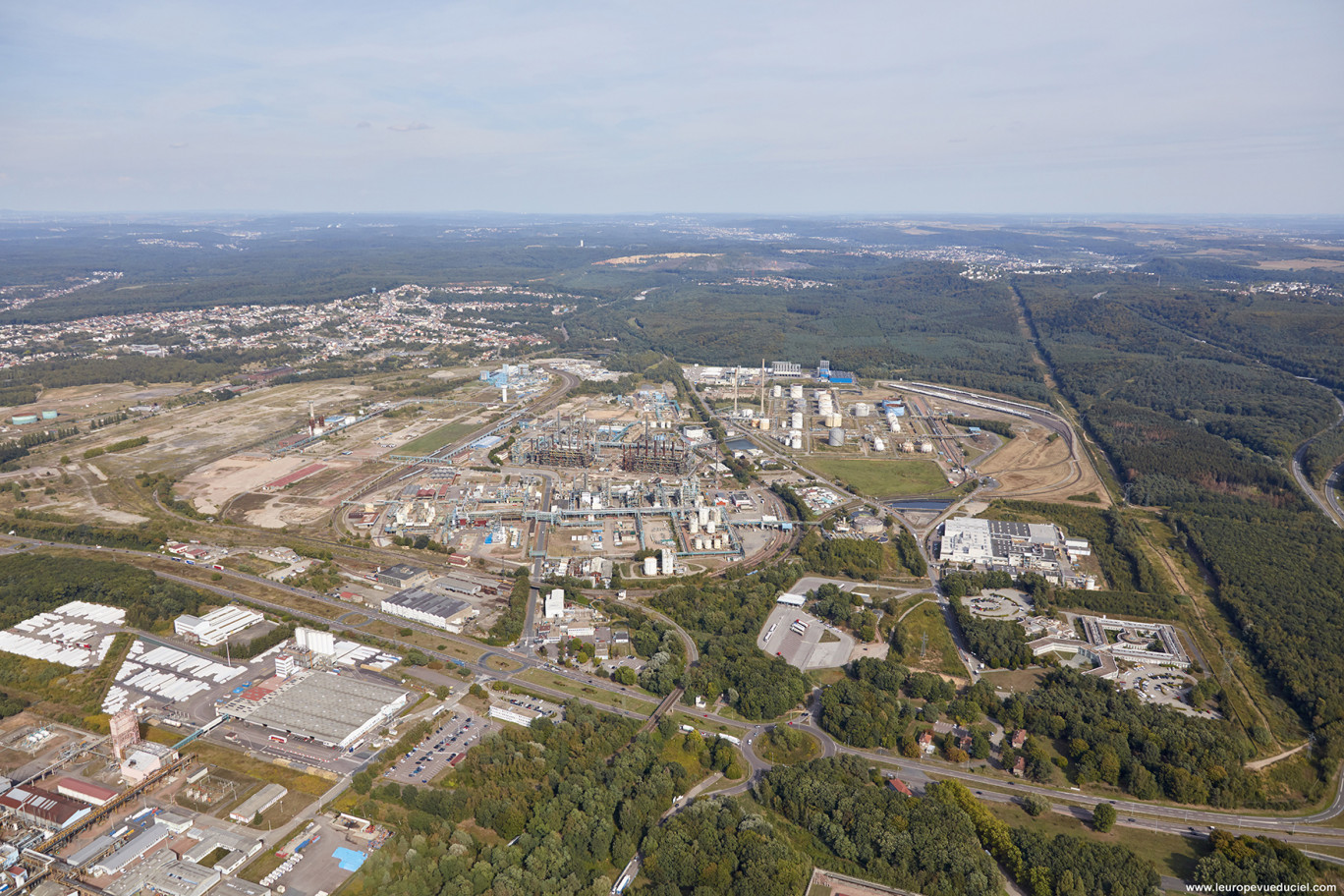 Le groupe australien Circa Group vient d’annoncer son implantation sur le site de la plateforme pétrochimique Chemesis de Carling Saint-Avold. (c) : photo : Moselle Attractivité /www.leuropevueduciel.com 